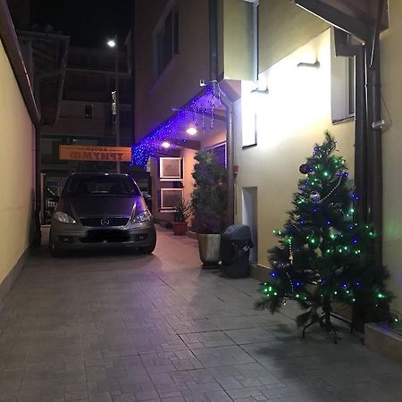 Hotel Triumph Nova Zagora Bagian luar foto
