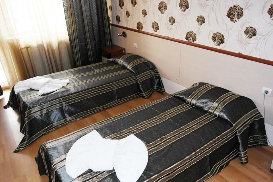 Hotel Triumph Nova Zagora Bagian luar foto