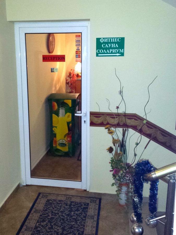 Hotel Triumph Nova Zagora Bagian luar foto