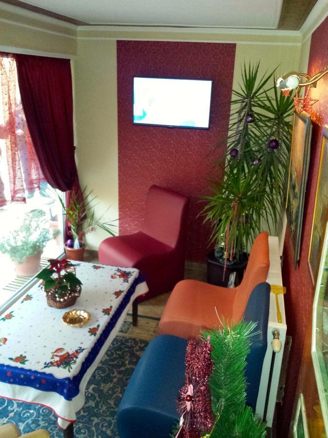 Hotel Triumph Nova Zagora Bagian luar foto