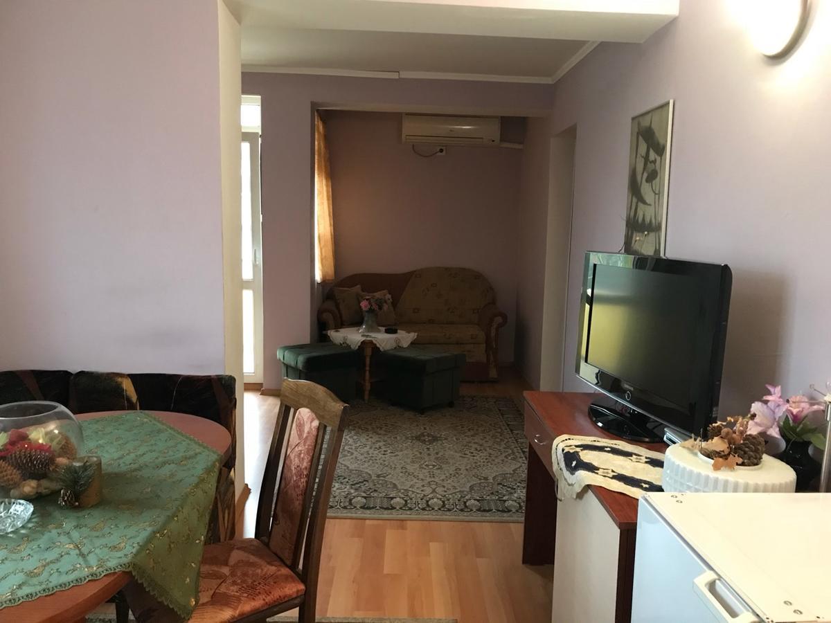 Hotel Triumph Nova Zagora Bagian luar foto
