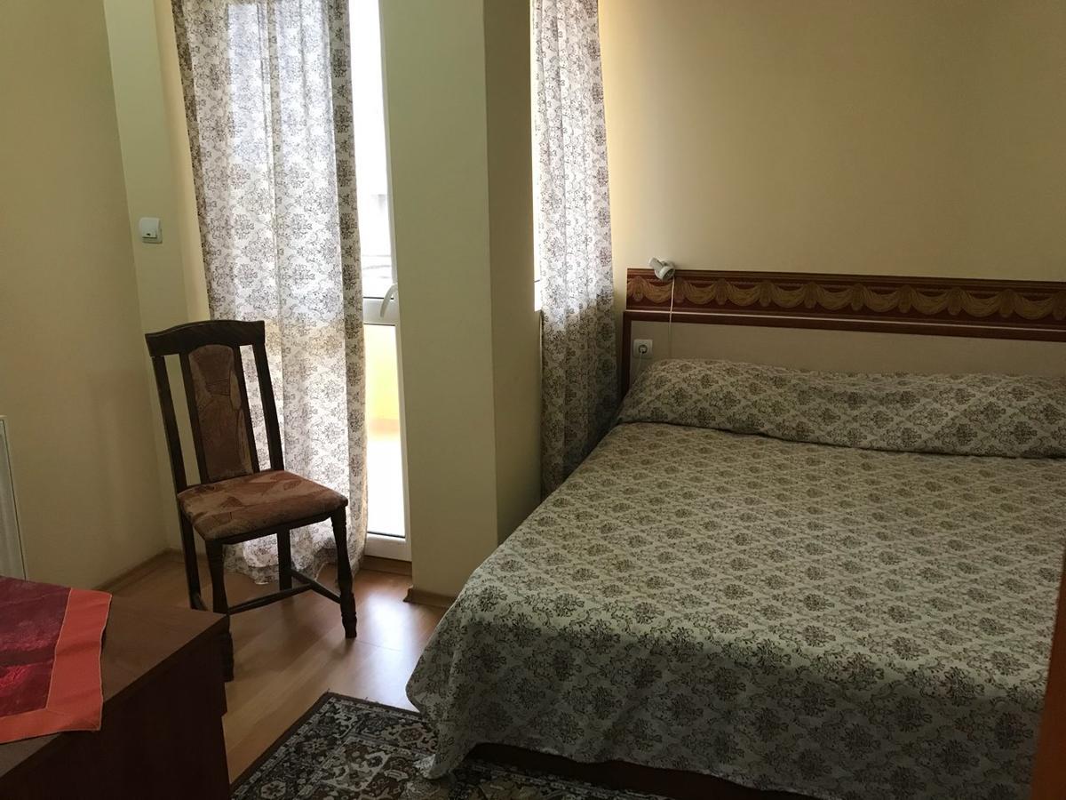 Hotel Triumph Nova Zagora Bagian luar foto